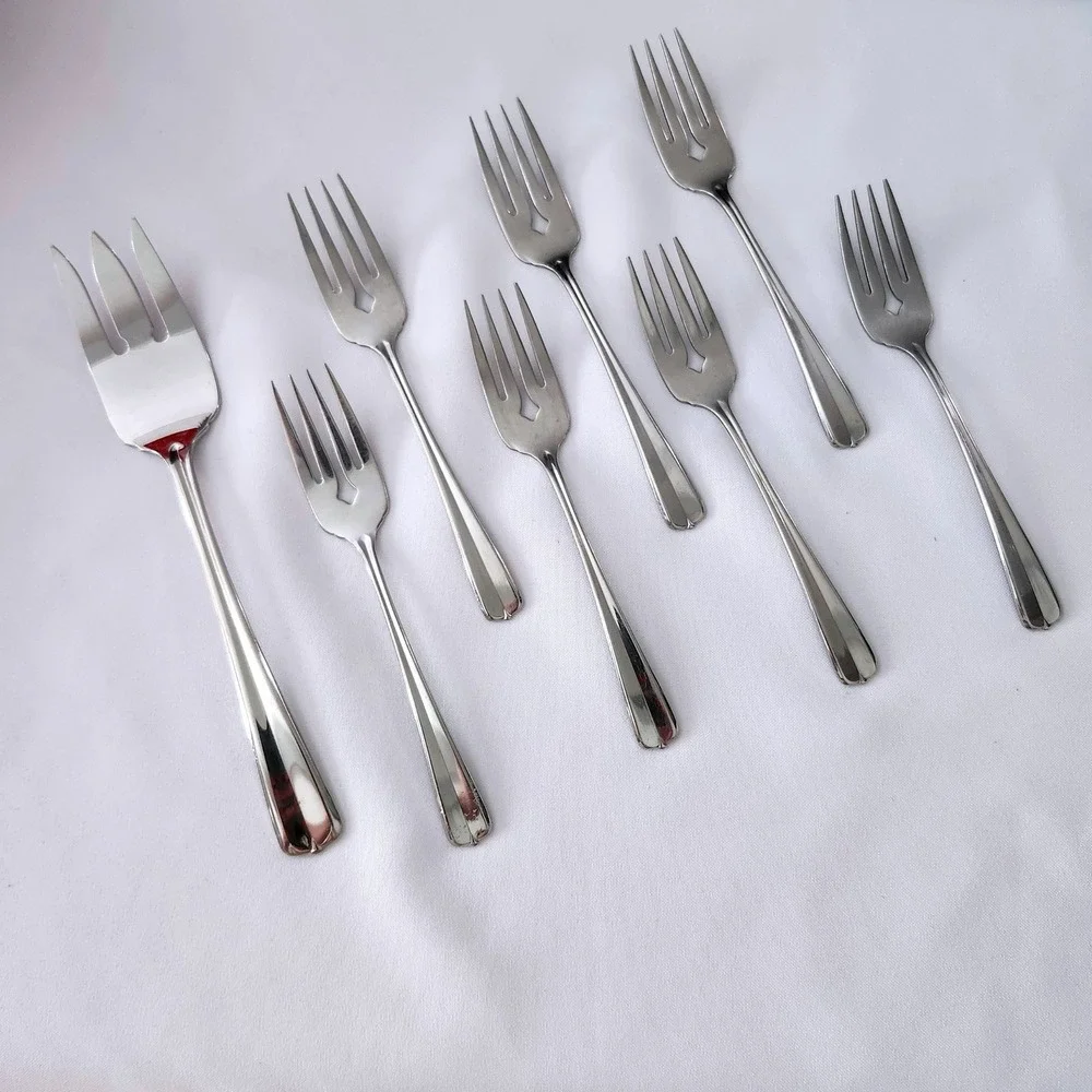 7 -ONEIDA USA GALA IMPULSE PATTERN GLOSSY STAINLESS SALAD FORKS & 1 Serving Fork